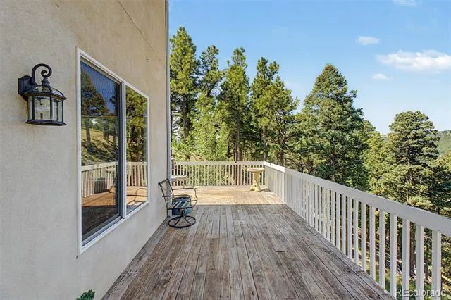2639 Elk Park Road Larkspur, CO 80118