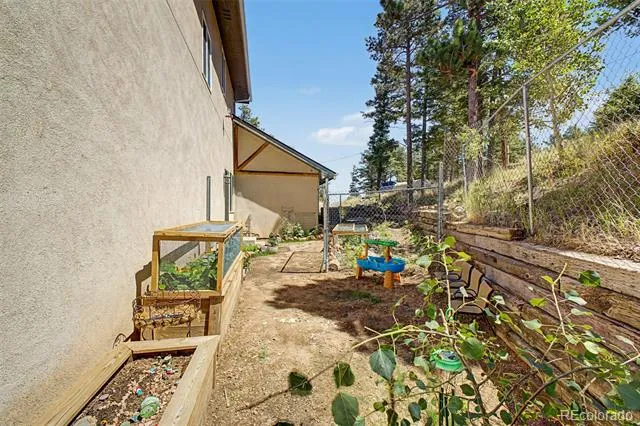2639 Elk Park Road Larkspur, CO 80118