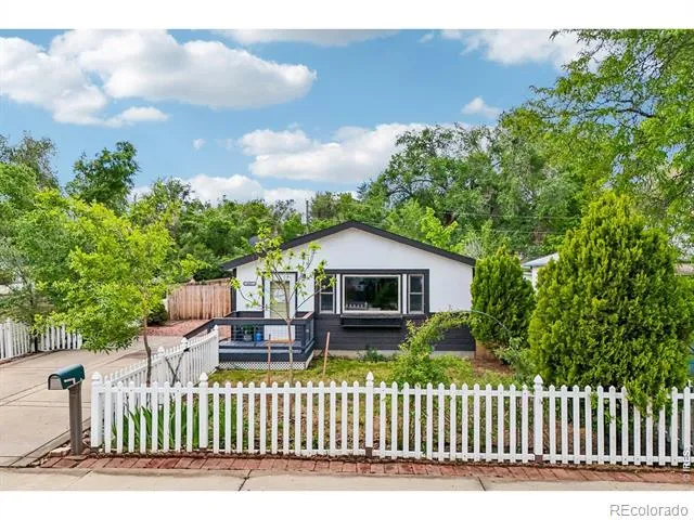 127 E Saint Clair Avenue Longmont, CO 80504