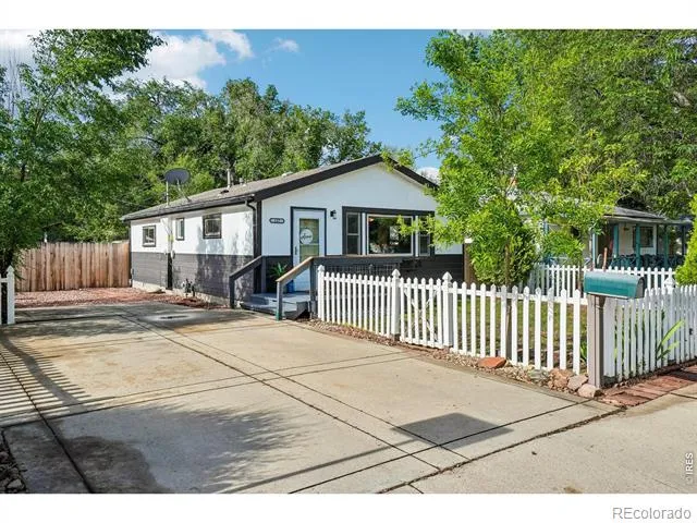 127 E Saint Clair Avenue Longmont, CO 80504