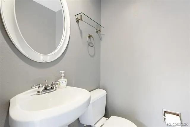 6466 E Mississippi Avenue Denver, CO 80224