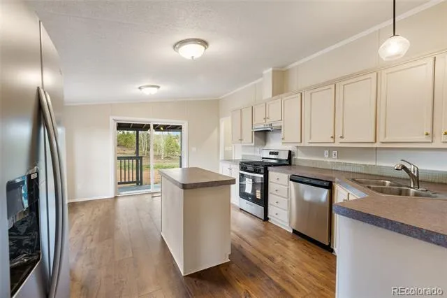 100 Wolverine Drive Florissant, CO 80816