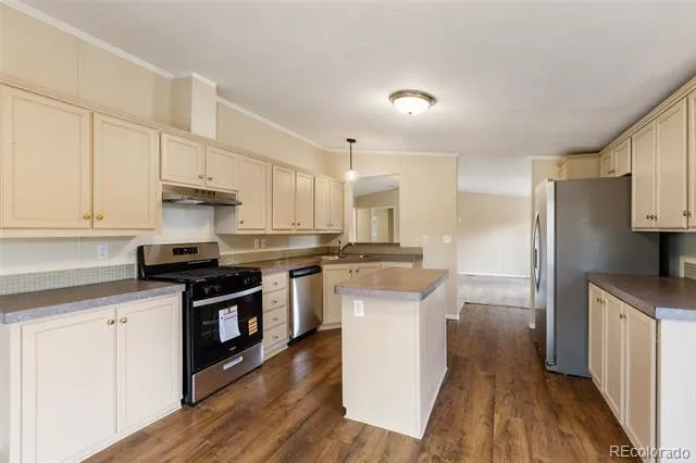 100 Wolverine Drive Florissant, CO 80816