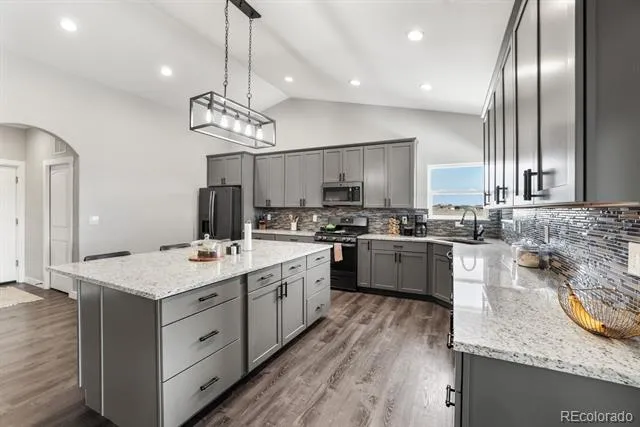 1180 Saddle Ridge Lane Pueblo, CO 81007