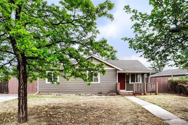 810 Oswego Street Aurora, CO 80010