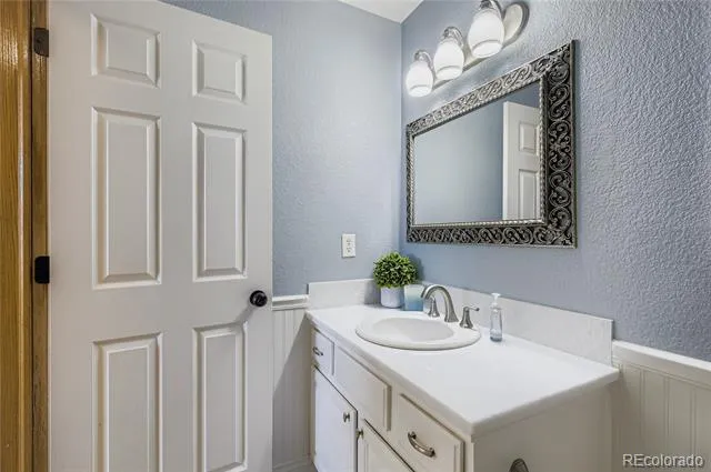 805 Waxberry Court Loveland, CO 80538