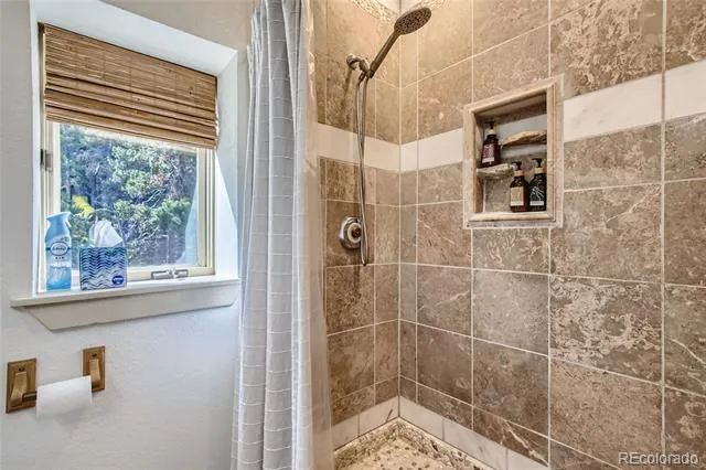 133 Linn Lane Golden, CO 80403