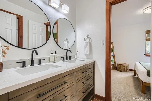 133 Linn Lane Golden, CO 80403