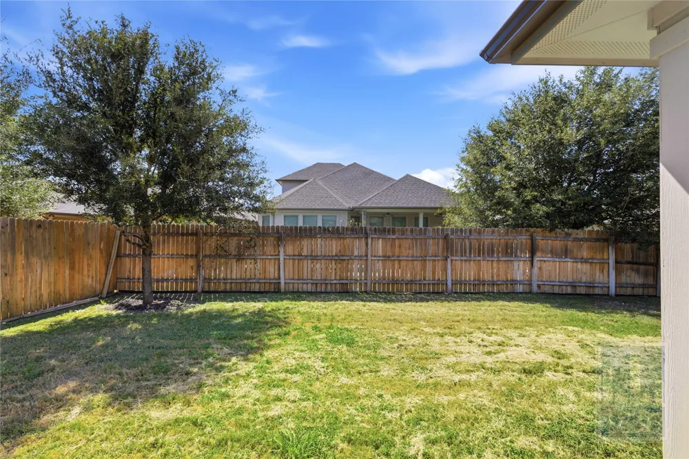 188 Danbark Drive Buda, TX 78610