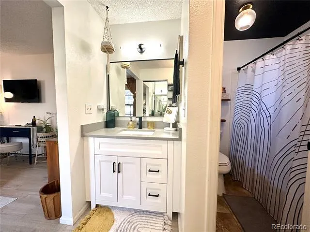 10920 W Florida Avenue #415 Lakewood, CO 80232