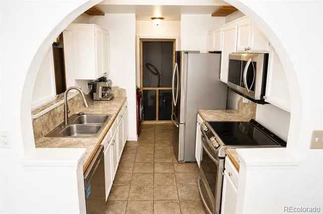 2230 Ambleside Drive Colorado Springs, CO 80915