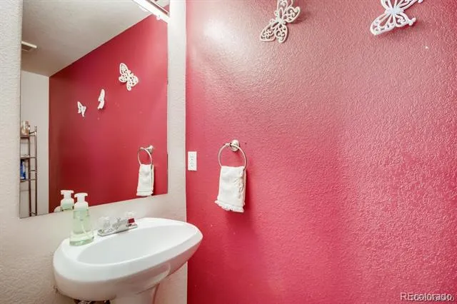 1387 S Danube Court #102 Aurora, CO 80017