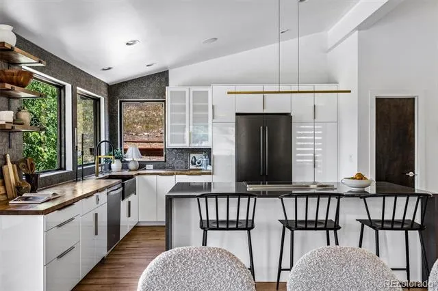 5370 Pine Ridge Road Golden, CO 80403