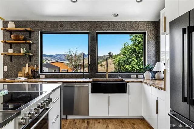 5370 Pine Ridge Road Golden, CO 80403
