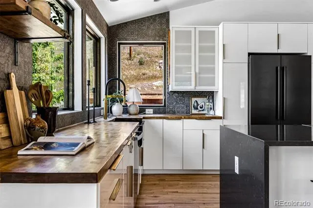 5370 Pine Ridge Road Golden, CO 80403