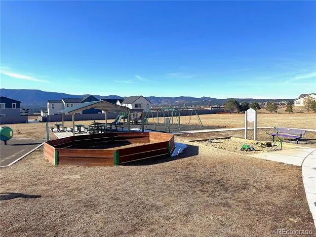 1231 Villa Grove Monument, CO 80132