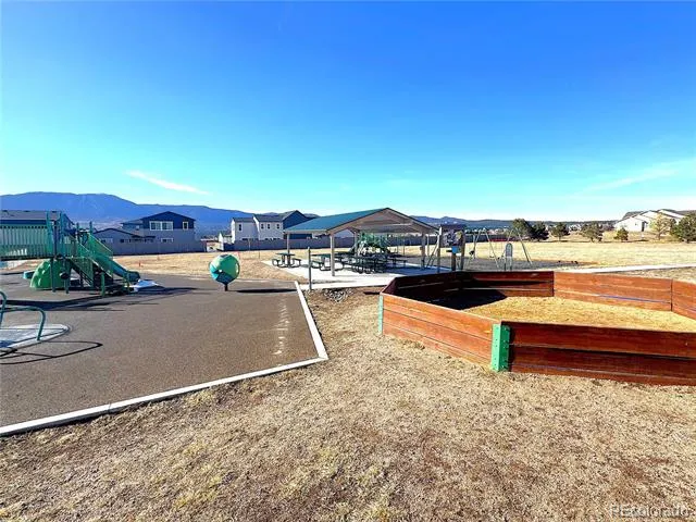 1231 Villa Grove Monument, CO 80132