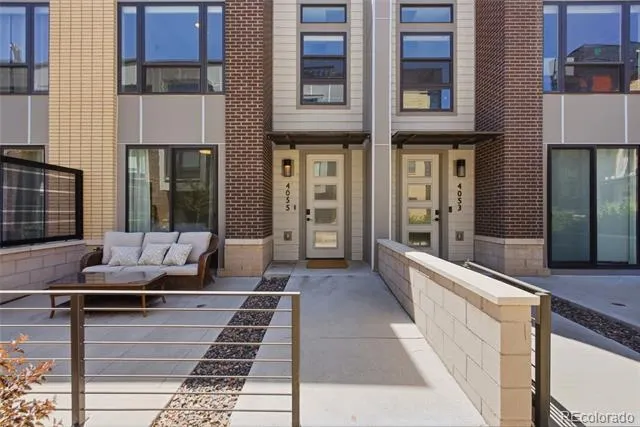 4055 W Conejos Place Denver, CO 80204