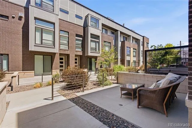 4055 W Conejos Place Denver, CO 80204