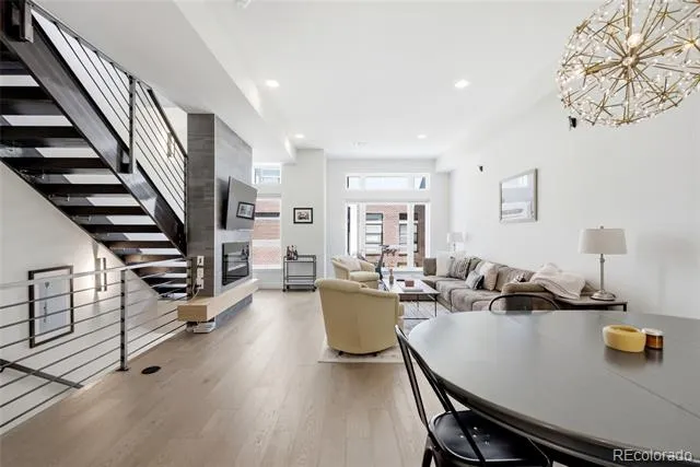 4055 W Conejos Place Denver, CO 80204