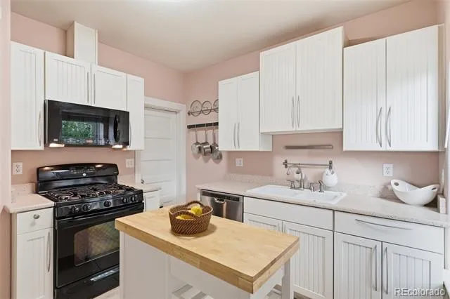 2211 Hooker Street Denver, CO 80211