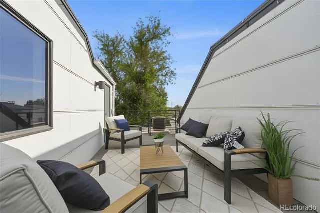 3264 W Conejos Place Denver, CO 80204