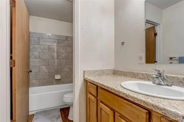 23361 E Saratoga Circle Aurora, CO 80016