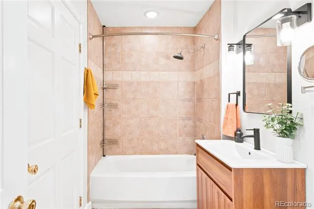 800 E 18th Avenue #201 Denver, CO 80218