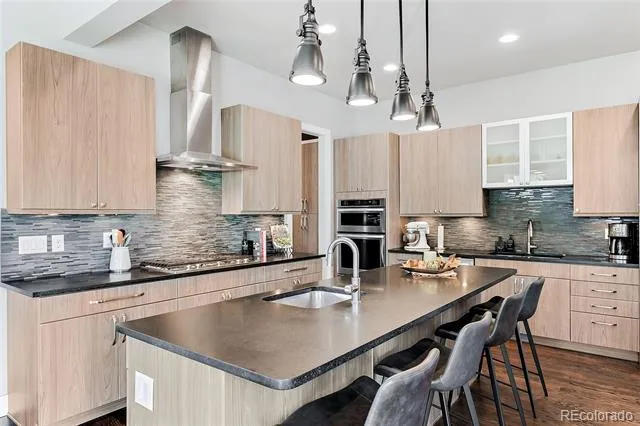 2526 King Street Denver, CO 80211