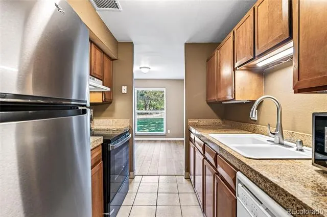 7342 S Xenia Circle #B Centennial, CO 80112