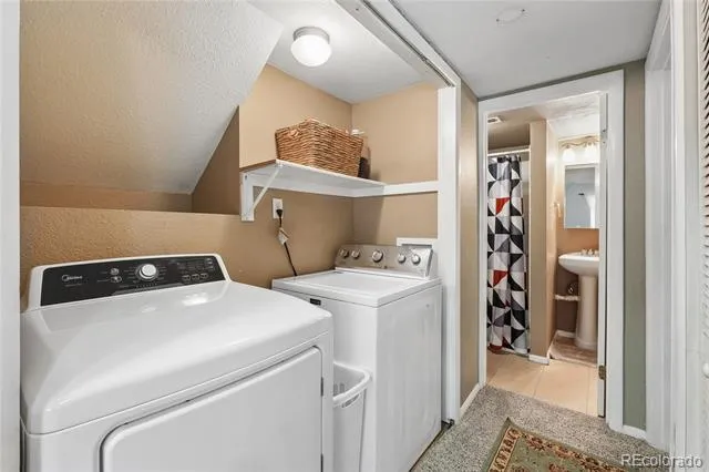 2045 Grosbear Lane Colorado Springs, CO 80916