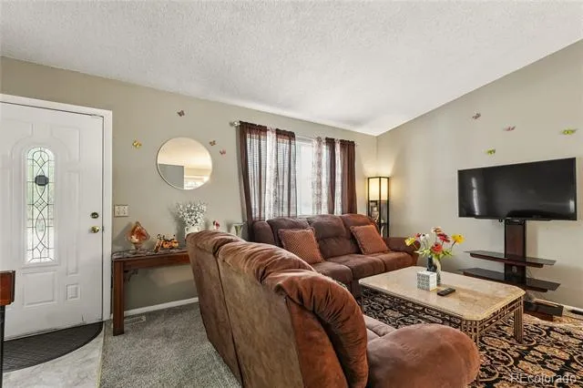 2045 Grosbear Lane Colorado Springs, CO 80916