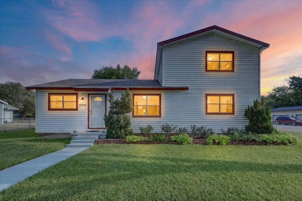 5800 Isbell Street Sansom Park, TX 76114