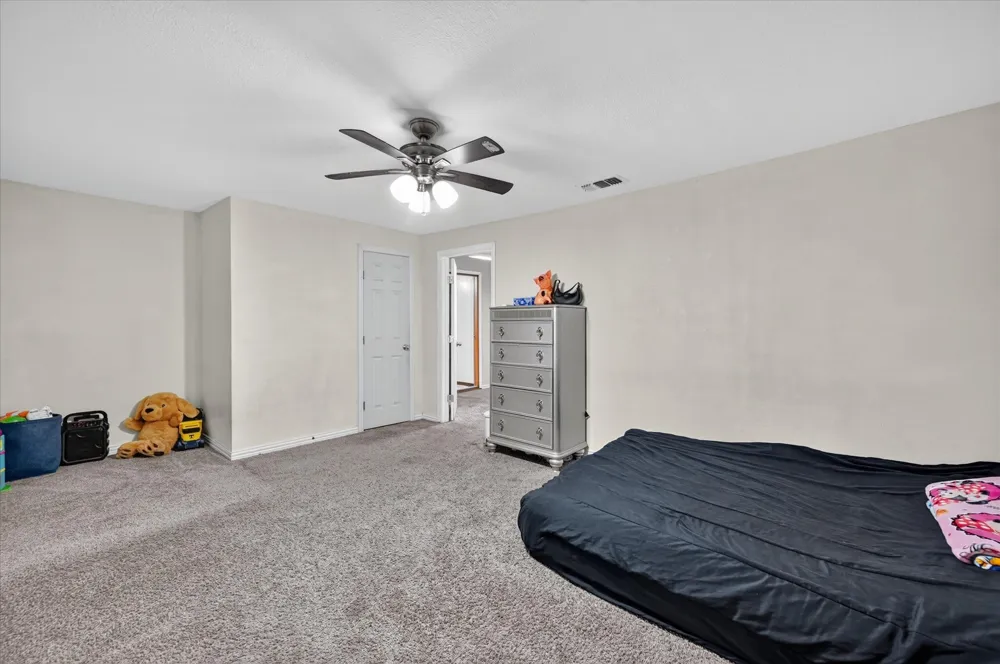 5800 Isbell Street Sansom Park, TX 76114