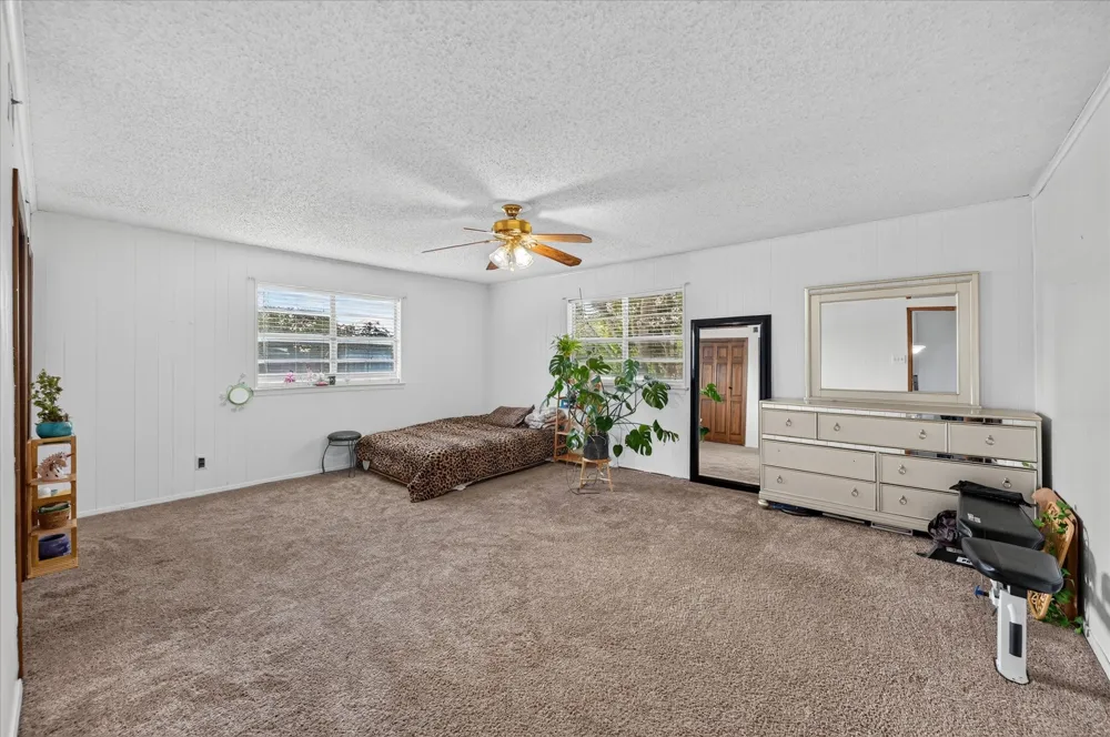 5800 Isbell Street Sansom Park, TX 76114