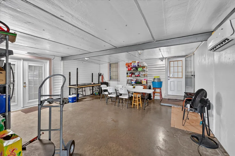 5800 Isbell Street Sansom Park, TX 76114