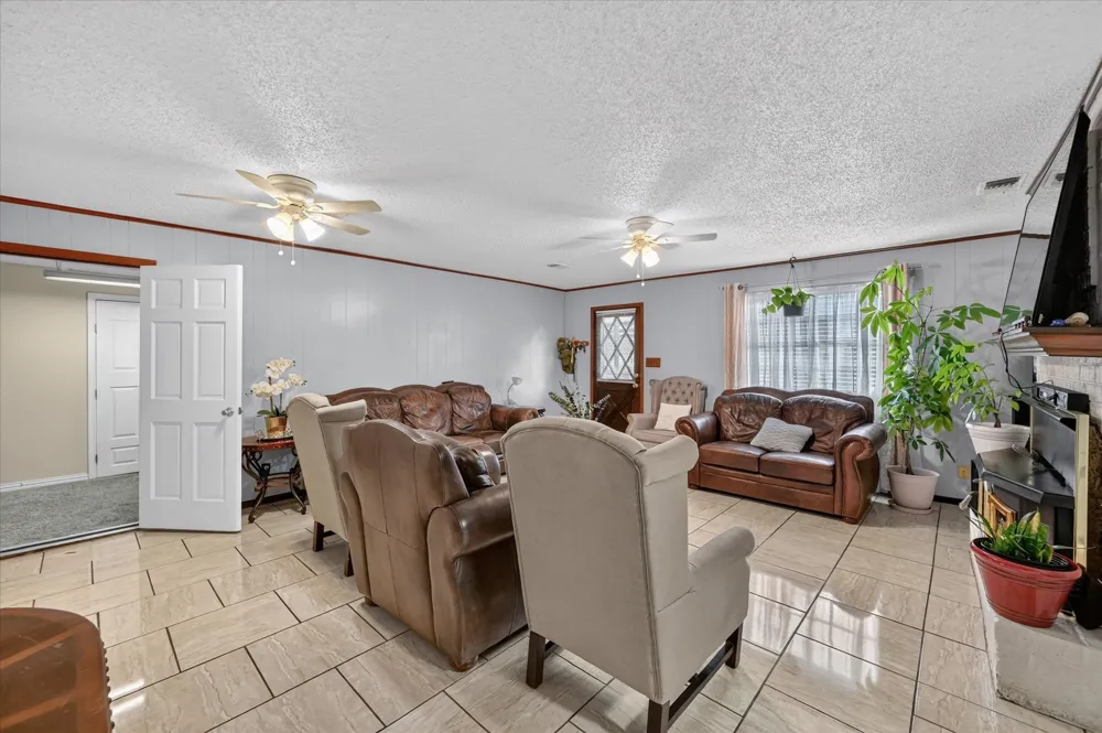 5800 Isbell Street Sansom Park, TX 76114