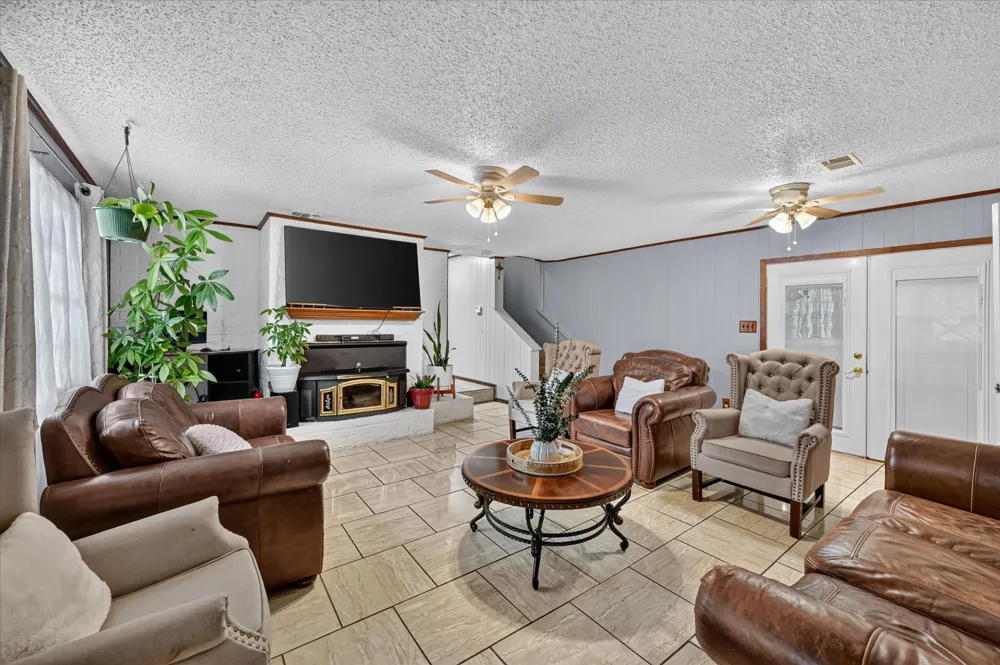 5800 Isbell Street Sansom Park, TX 76114