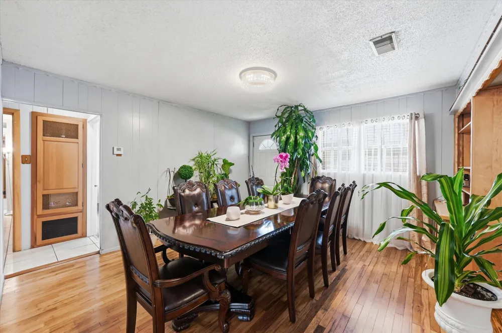 5800 Isbell Street Sansom Park, TX 76114