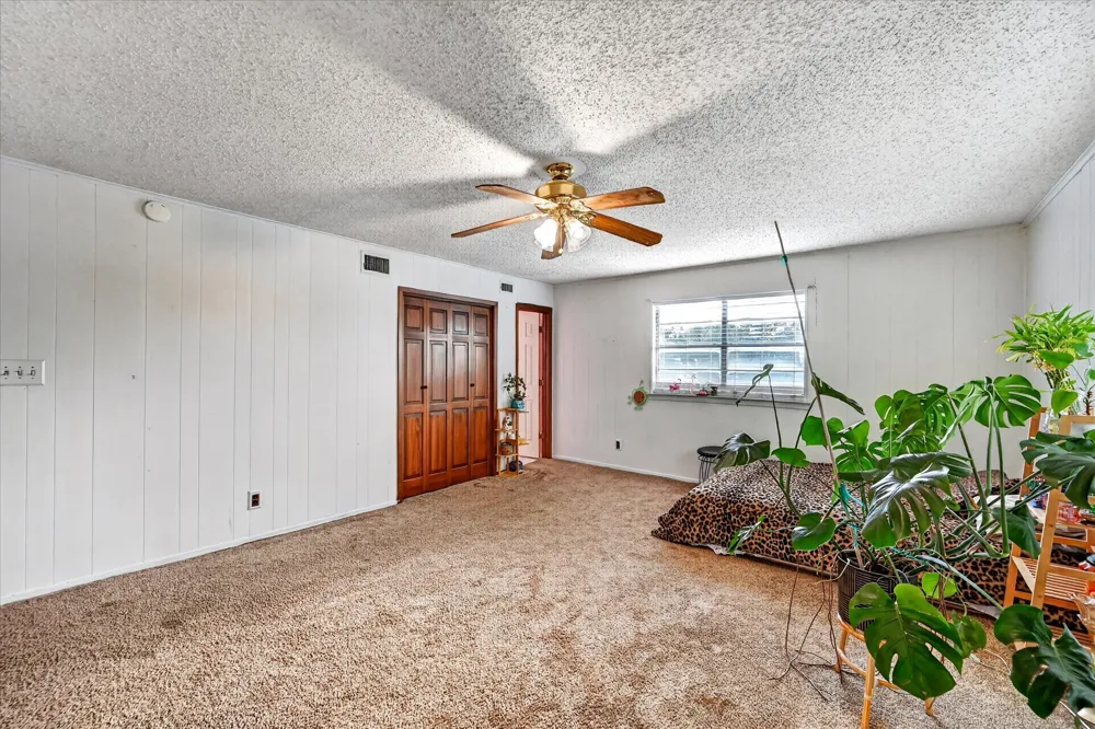 5800 Isbell Street Sansom Park, TX 76114