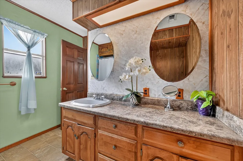 5800 Isbell Street Sansom Park, TX 76114