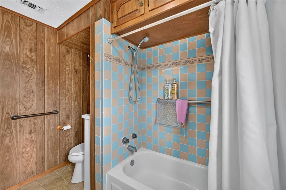 5800 Isbell Street Sansom Park, TX 76114