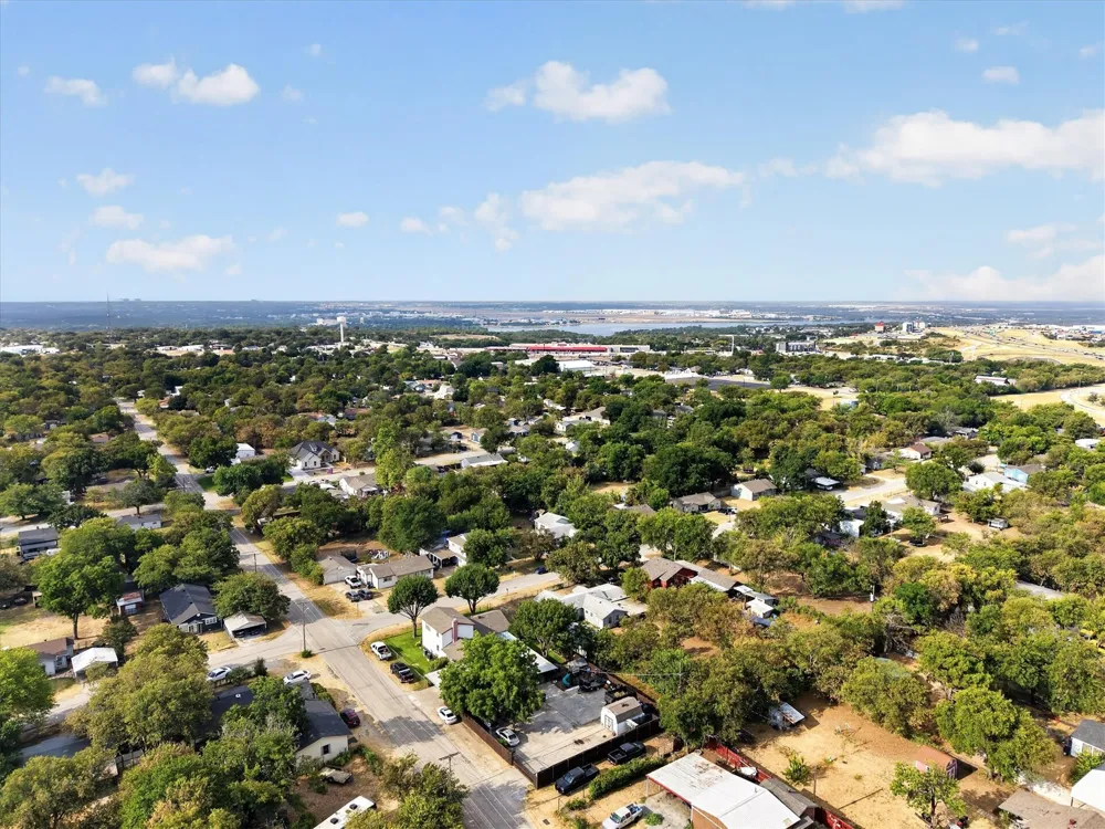 5800 Isbell Street Sansom Park, TX 76114
