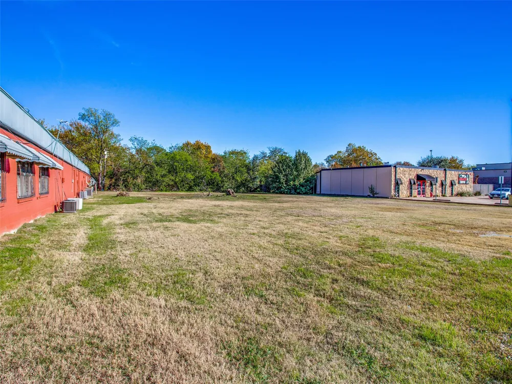 5336 Davis Boulevard North Richland Hills, TX 76180