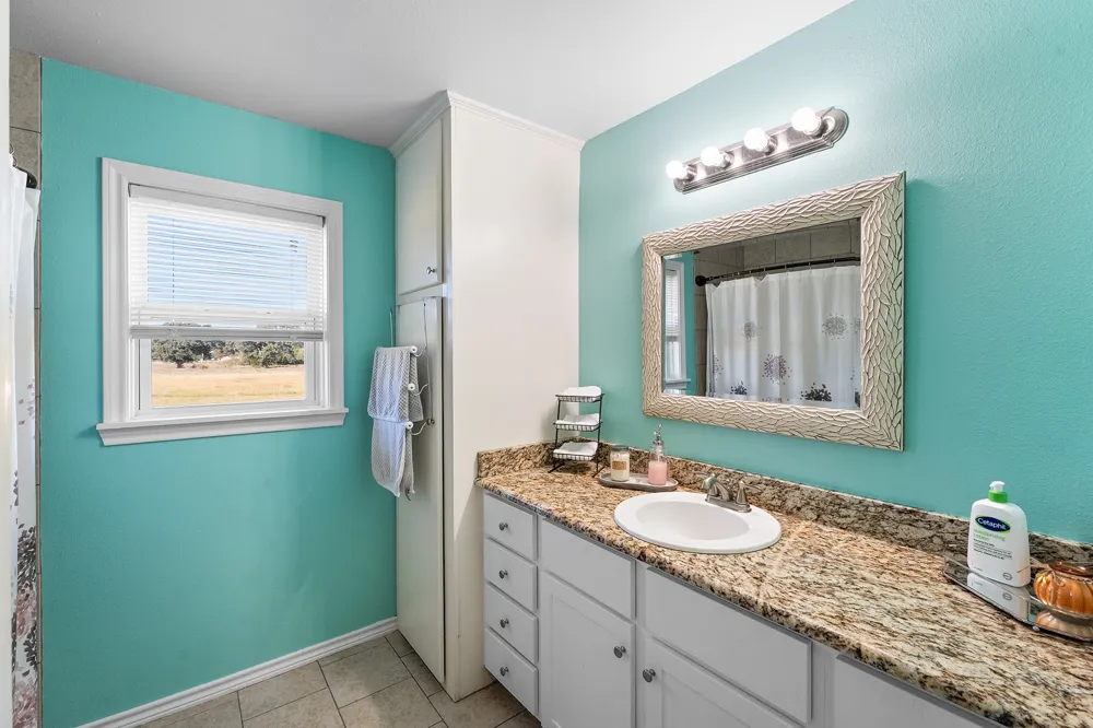 17215 Tarlton Road Mabank, TX 75147