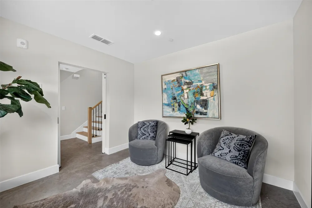 13900 Noel #202 Dallas, TX 75240