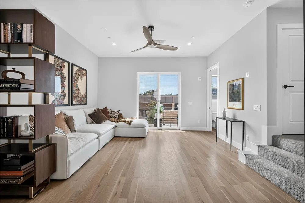 13900 Noel #202 Dallas, TX 75240