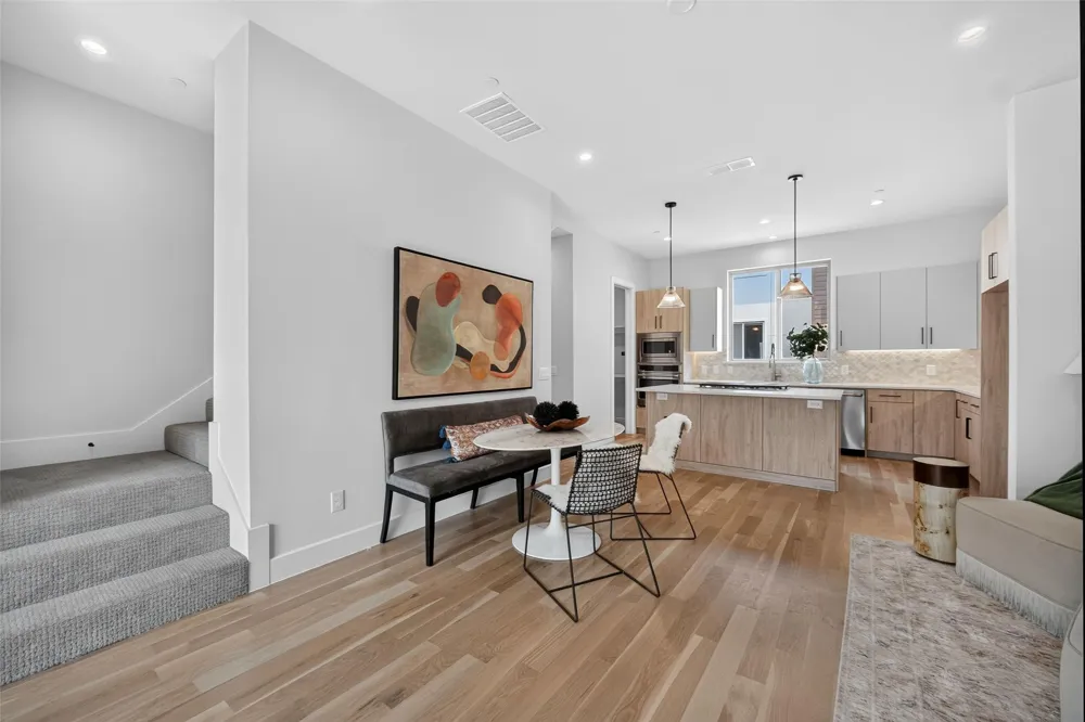 13900 Noel #202 Dallas, TX 75240
