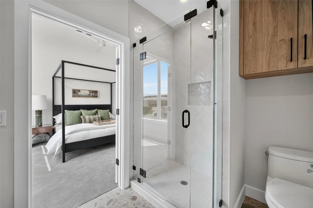 13900 Noel #202 Dallas, TX 75240