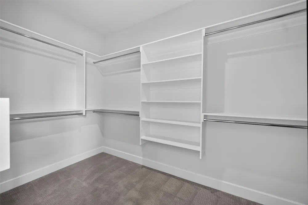 13900 Noel #202 Dallas, TX 75240